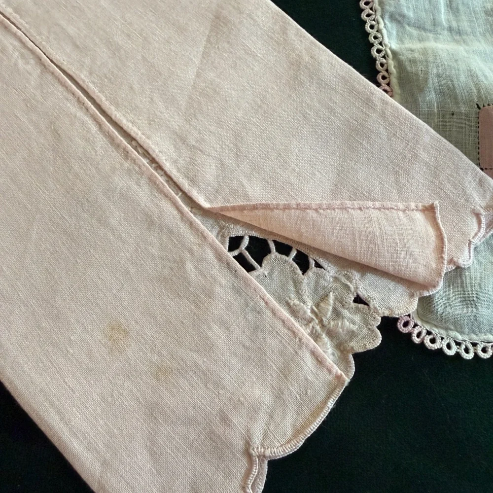 Vintage Pink Handkerchief and Guest Towel Set Embroidered Linen Lace
